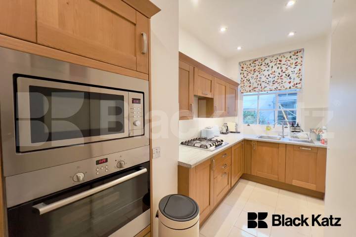 This beautiful bright and airy ground floor one bedroomed conversion Winchester Street , Pimlico